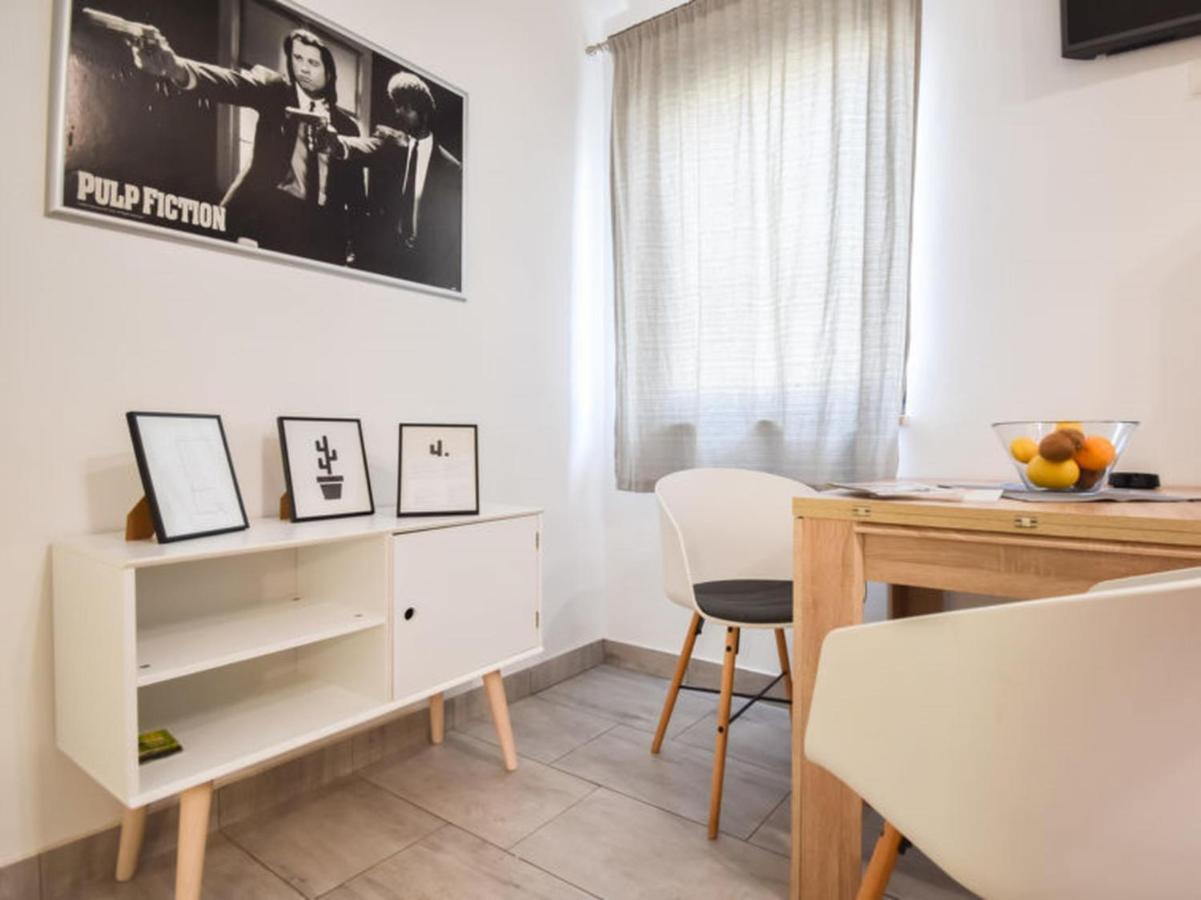 רוביני Studios Barre With Jacuzzi מראה חיצוני תמונה