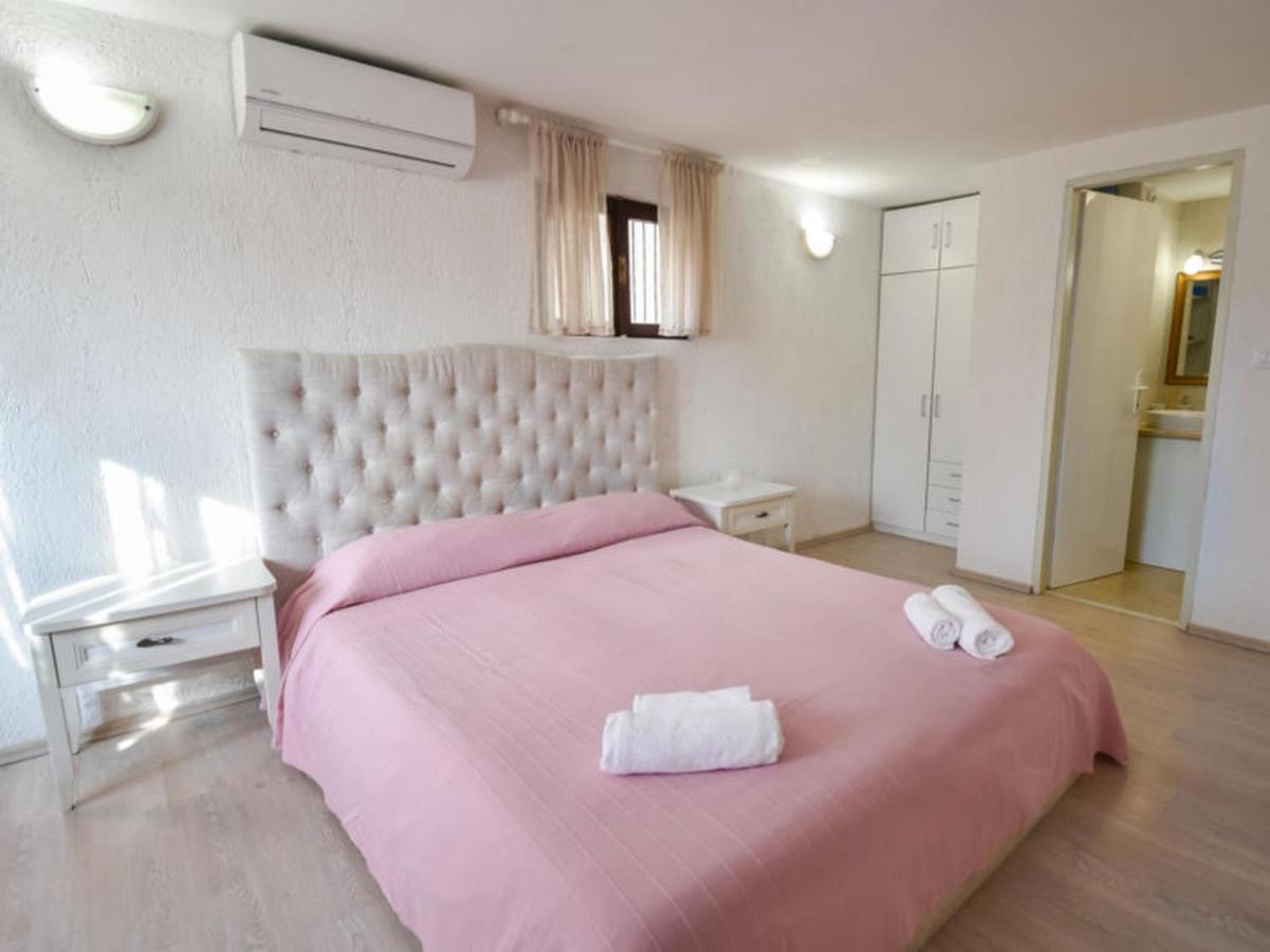 רוביני Studios Barre With Jacuzzi מראה חיצוני תמונה