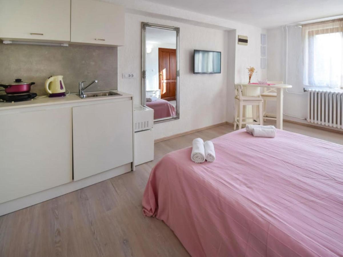 רוביני Studios Barre With Jacuzzi מראה חיצוני תמונה