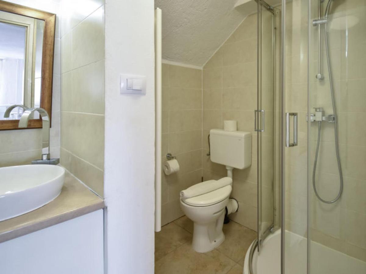 רוביני Studios Barre With Jacuzzi מראה חיצוני תמונה
